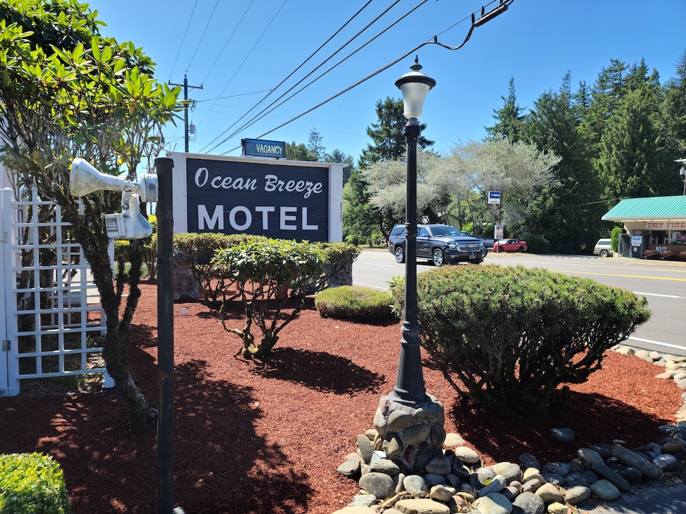 Ocean Breeze Motel — Florence