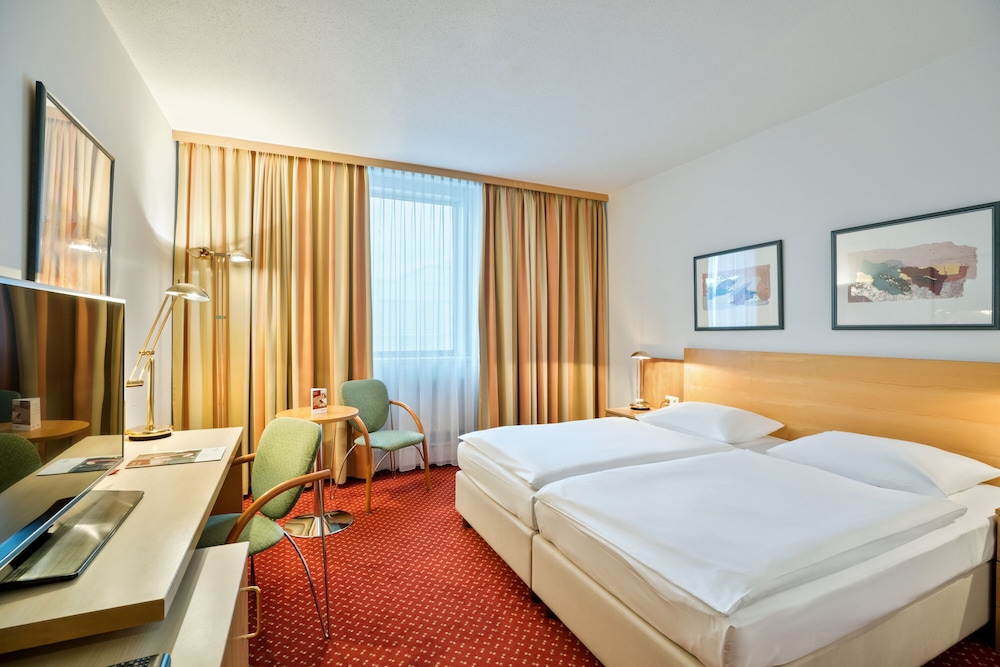 Austria Trend Hotel Salzburg West in Salzburg, Austria