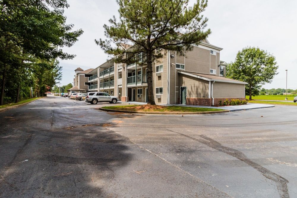 Siegel Select Bartlett Extended Stay in Tennessee - photo 8