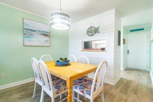 Carolina Beach Haven w Private Balcony - photo 12