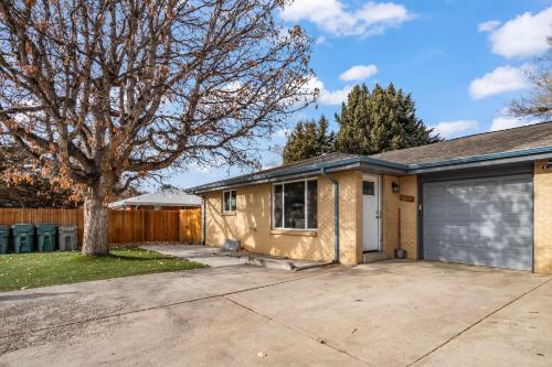 Central Huge Duplex Sleeps 16 — Wheat Ridge — photo 2