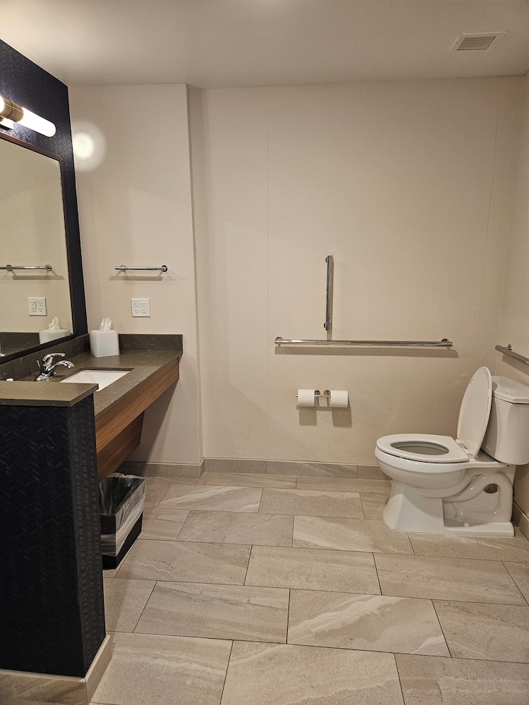 Fairfield Inn & Suites by Marriott Duluth Waterfront - photo 23