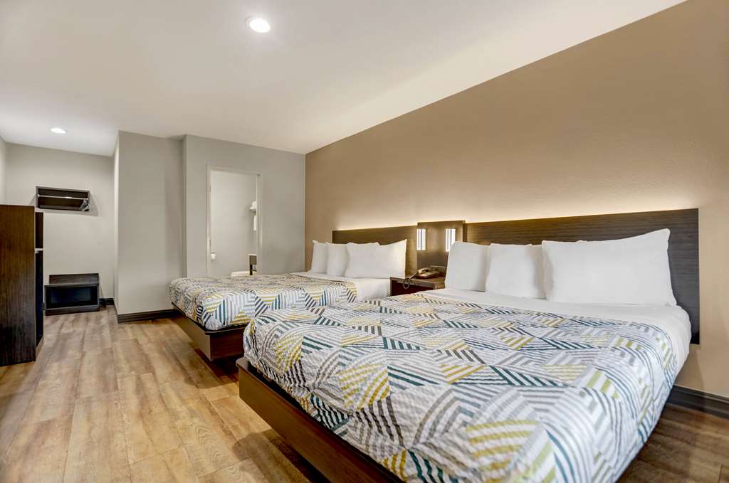 Motel 6 San Diego Airport Harbor - photo 15