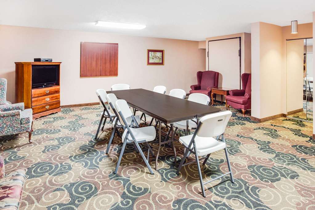 Days Inn by Wyndham Greenville MS - photo 44