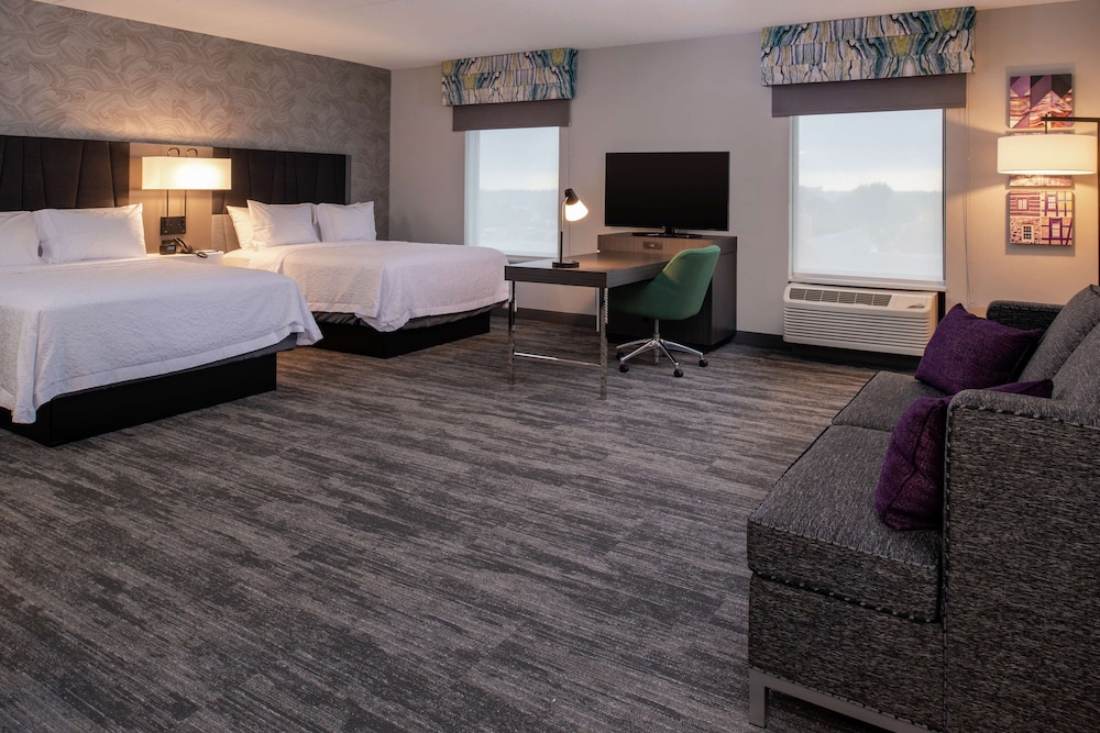 Hampton Inn & Suites Winston Salem Downtown - photo 13