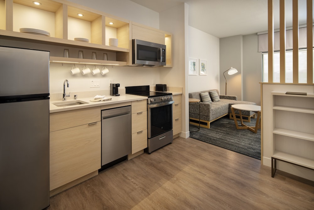 Towneplace Suites By Marriott Cincinnati Oakley - photo 17