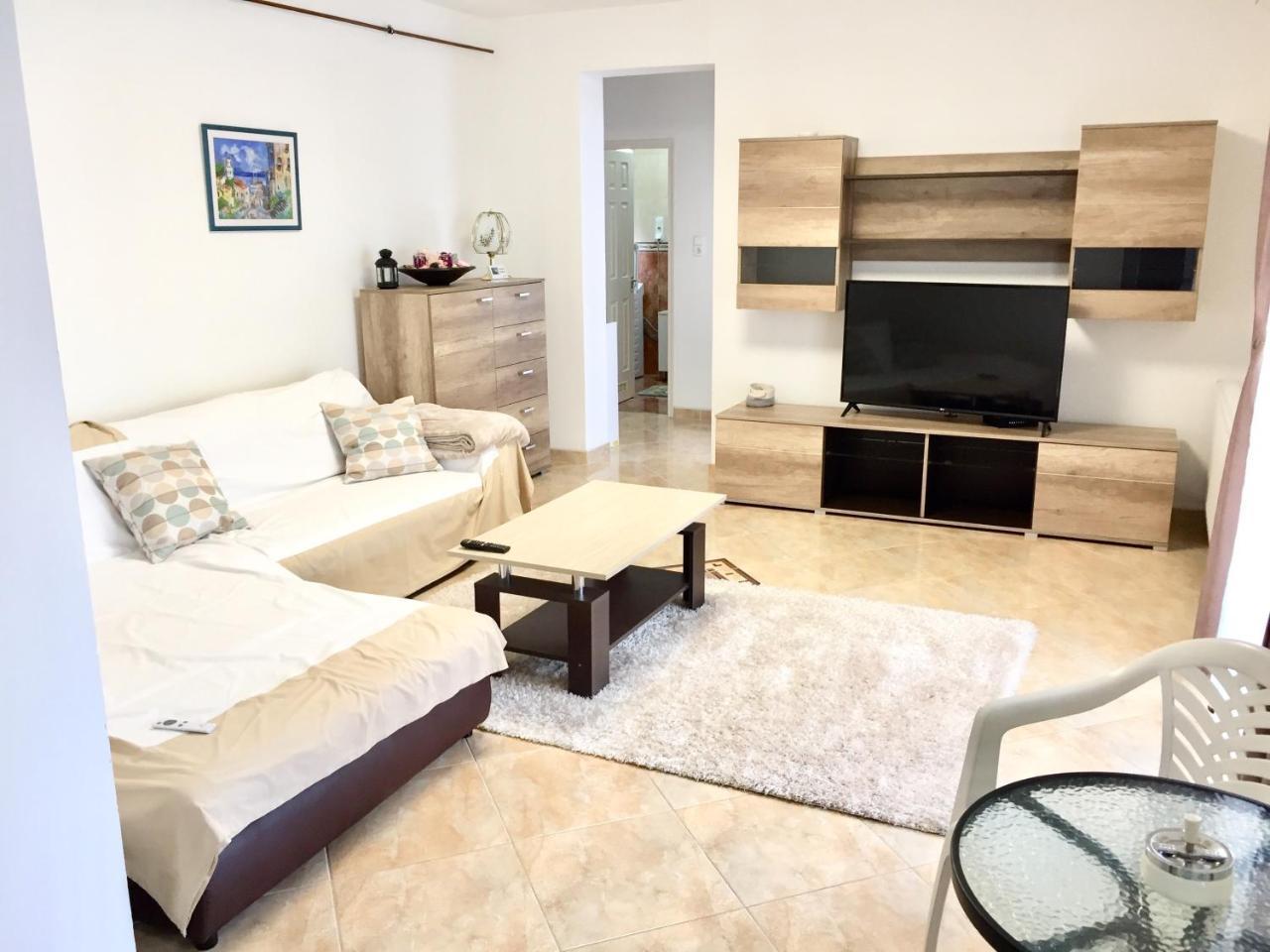 Solemio Apartman Kalocsa — 4-Star Luxury Hotel in Kalocsa, Hungary
