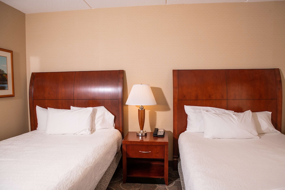 Hilton Garden Inn Erie - photo 12