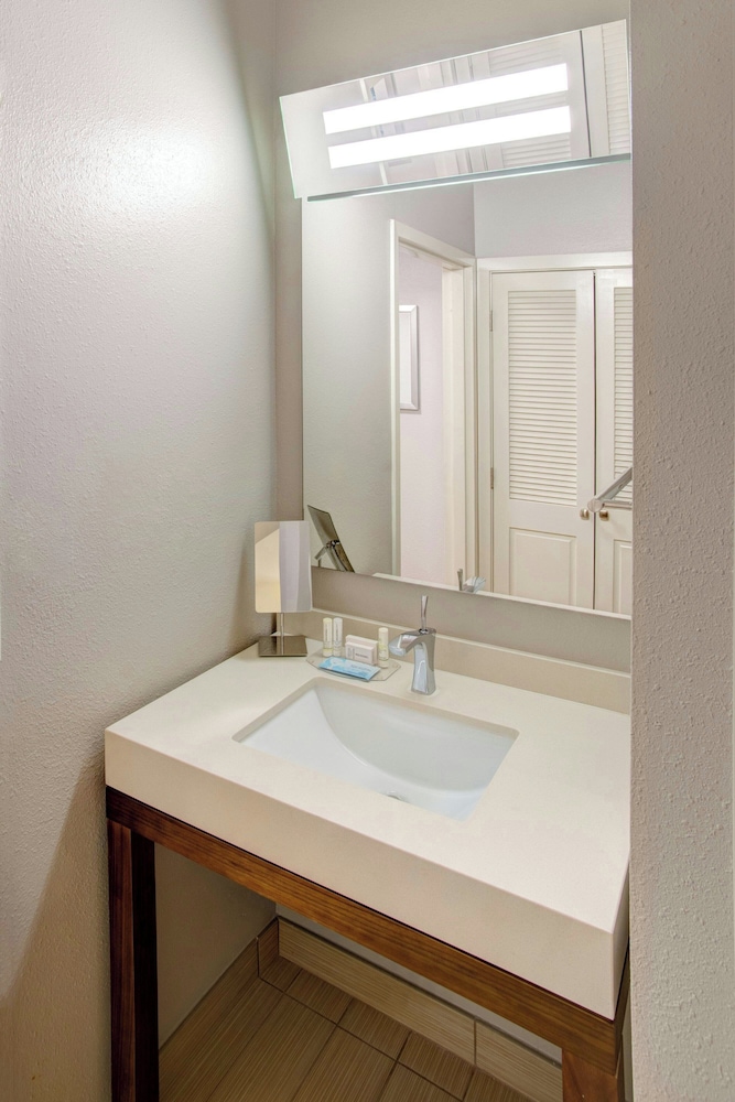 Courtyard by Marriott Columbia Northeast Fort Jackson Area - photo 38