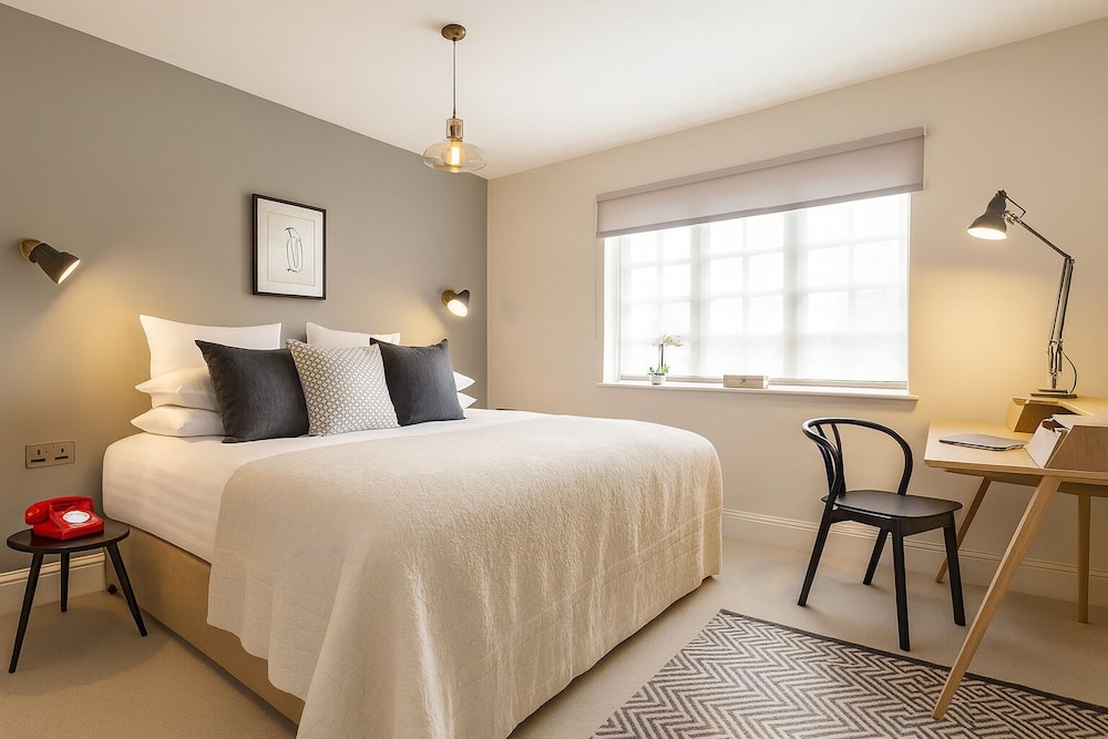 The Crown — 4-Star Luxury Hotel in Amersham, United Kingdom