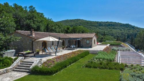 Villa Riecine — 4-Star Luxury Hotel in Gaiole In Chianti, Italy