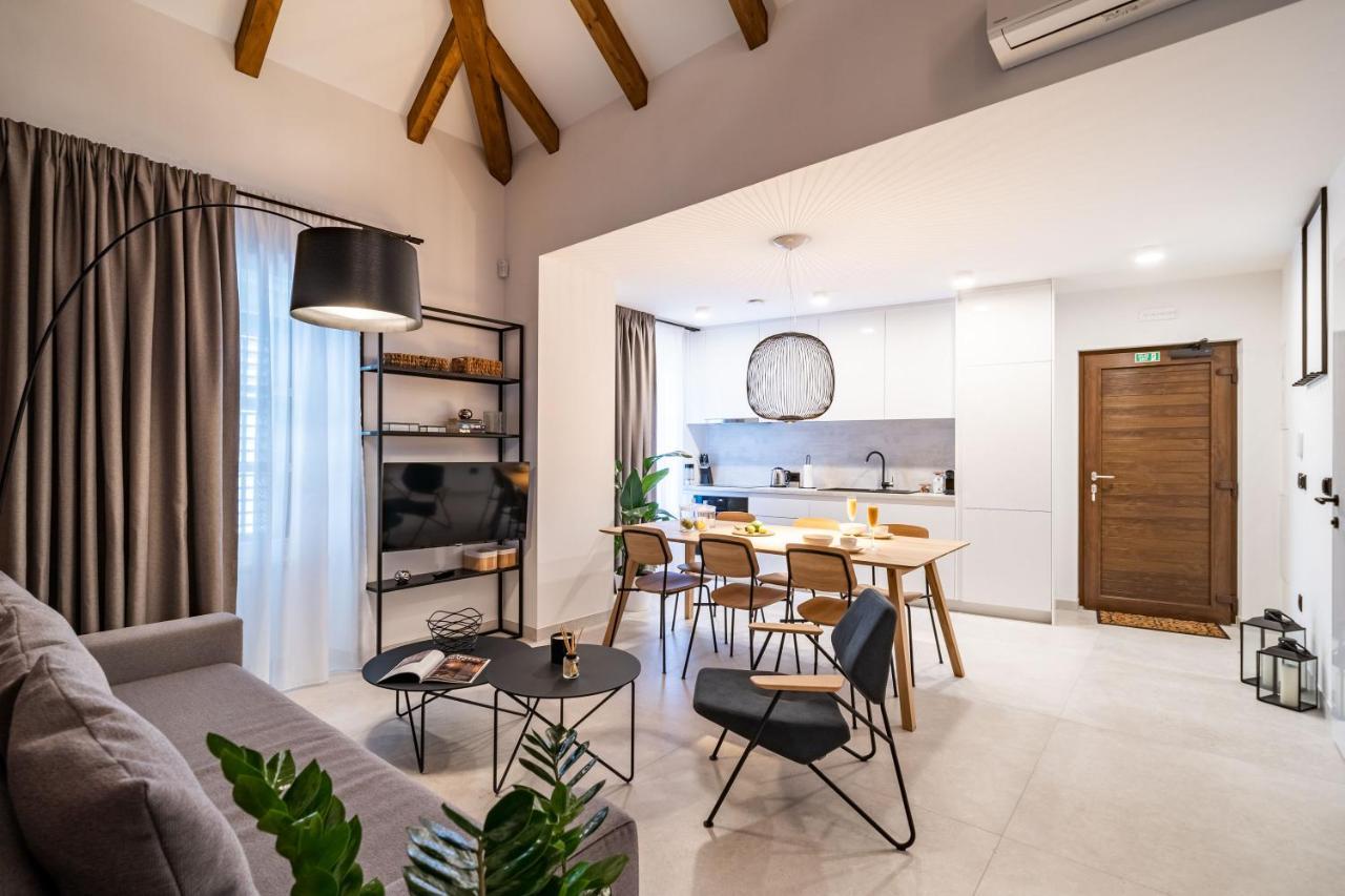 Agape Suite Old Town Luxury Two Bedroom Apartment