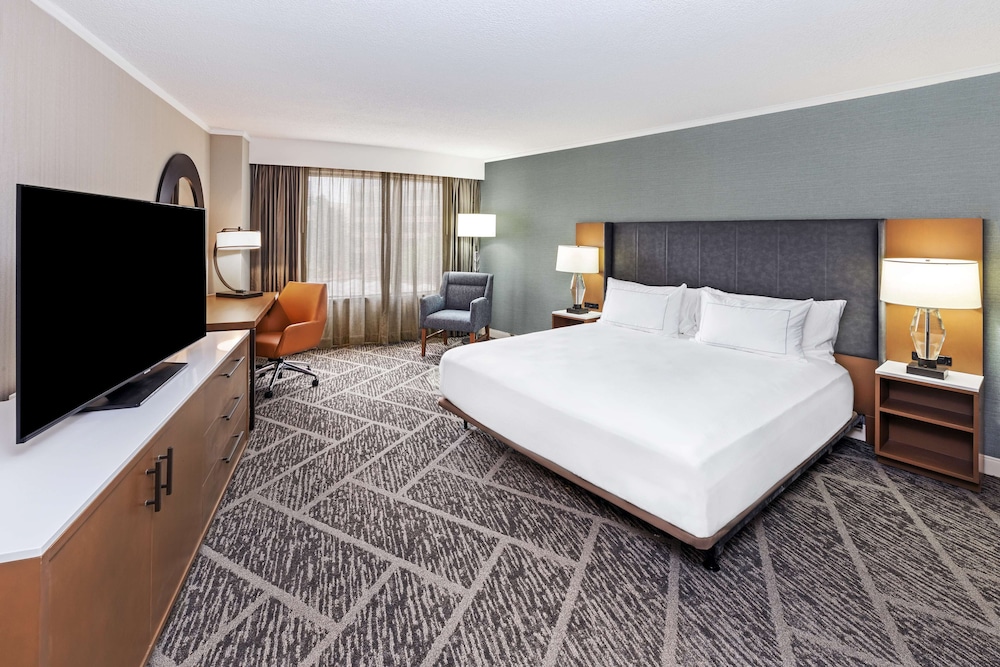 DoubleTree by Hilton Tulsa Warren Place - photo 24