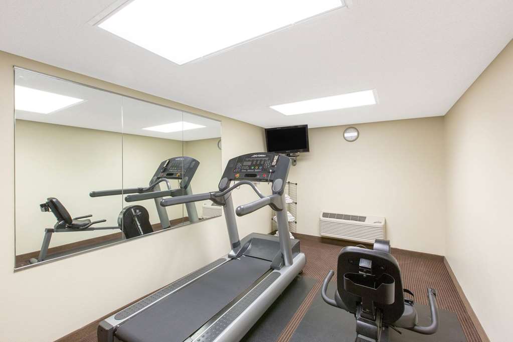AmericInn by Wyndham Ottumwa - photo 9