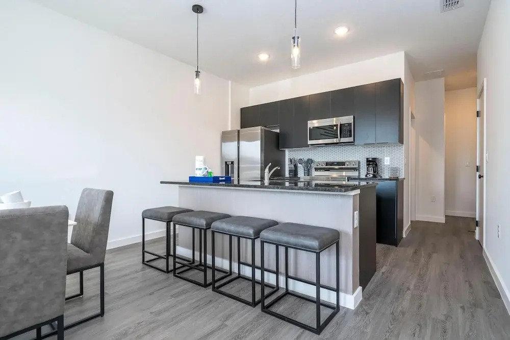 8761 ZD Elegant 3BR Villa in The Hub Resort Comfort Style and Luxury for Your Perfect Getaway - photo 24