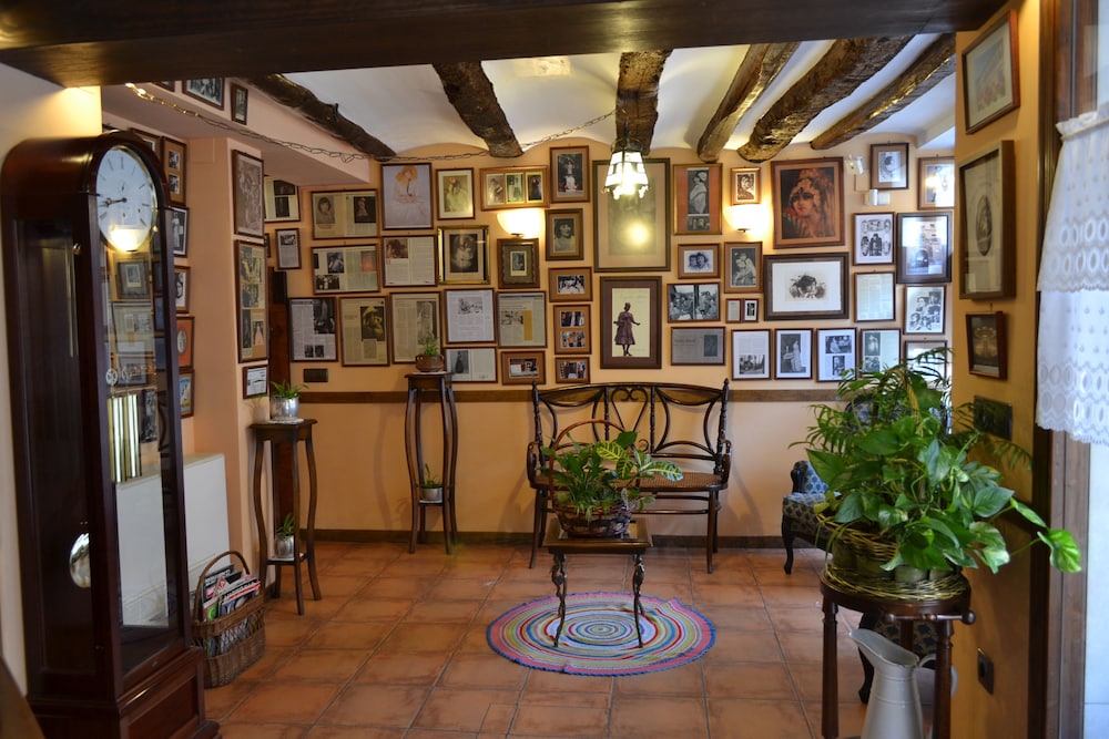 Hostal Santa Agueda — Tarazona — photo 2