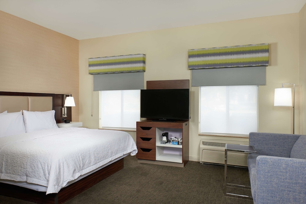 Hampton Inn & Suites Phoenix Surprise - photo 11