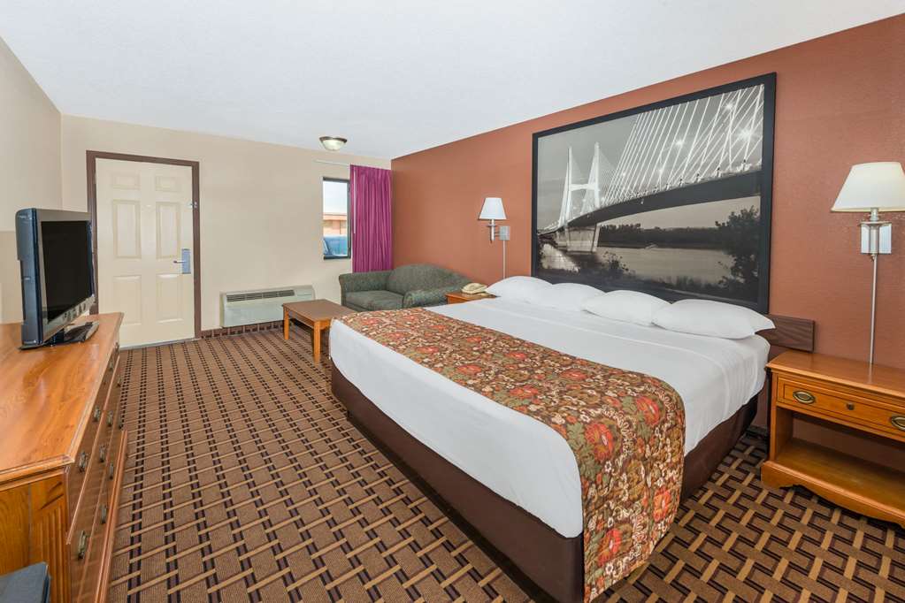 Super 8 by Wyndham Charleston Sikeston East MO - photo 12