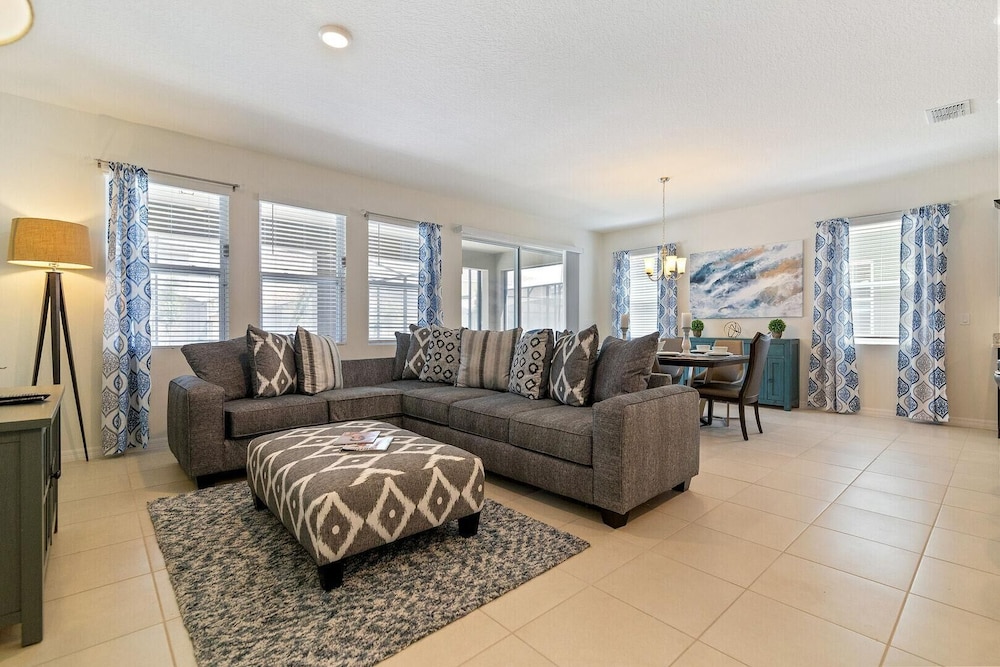 7053ows solterra Resort in Davenport, United States