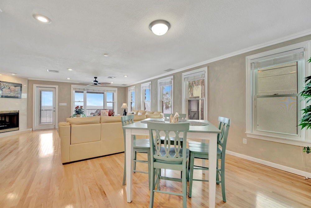 Stones Throw Beachfront Luxury Suites - photo 39