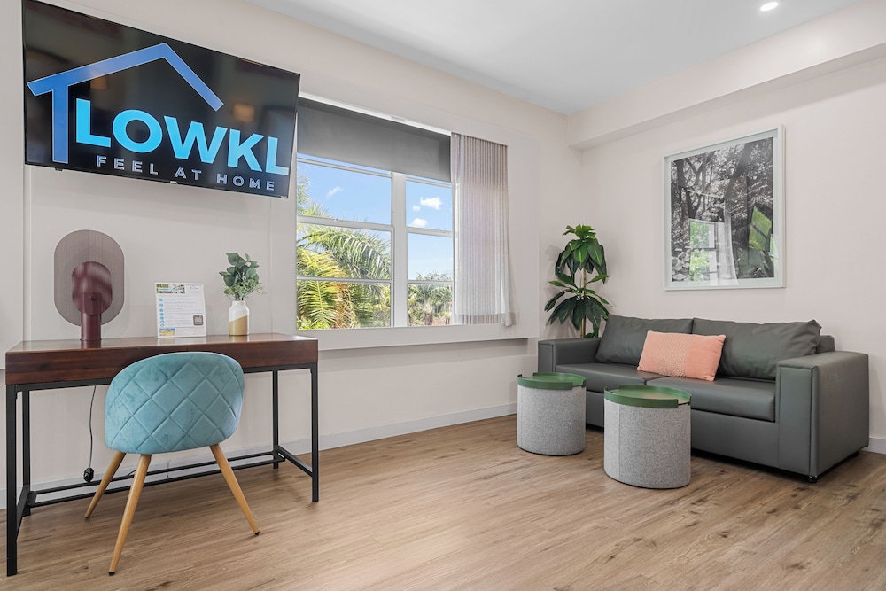 Greenview Hotel by Lowkl - photo 8