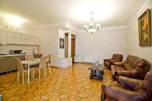 Seaside Luxury Apartment