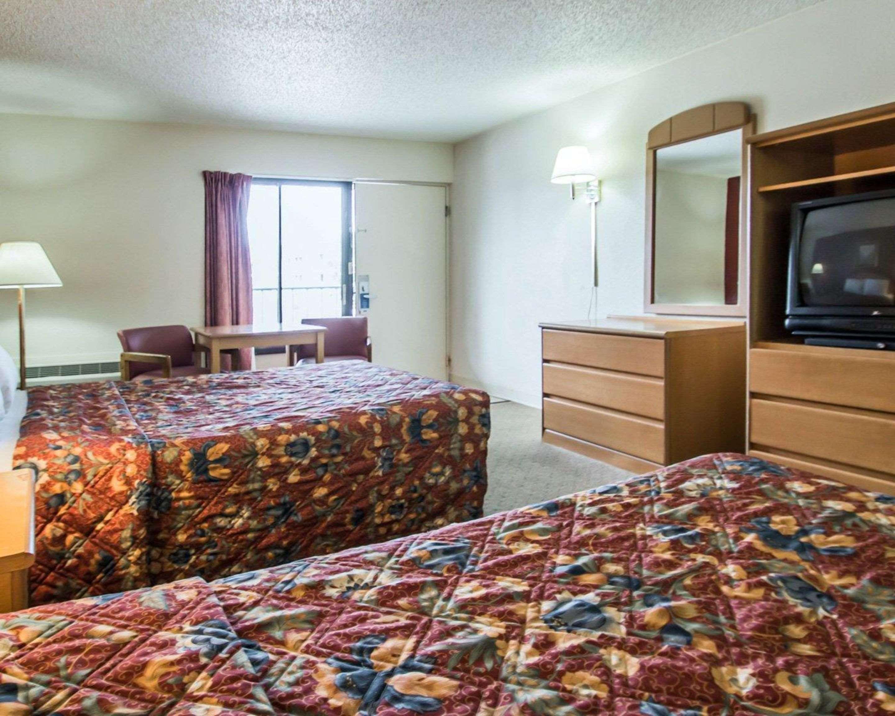 Rodeway Inn Maingate - photo 5