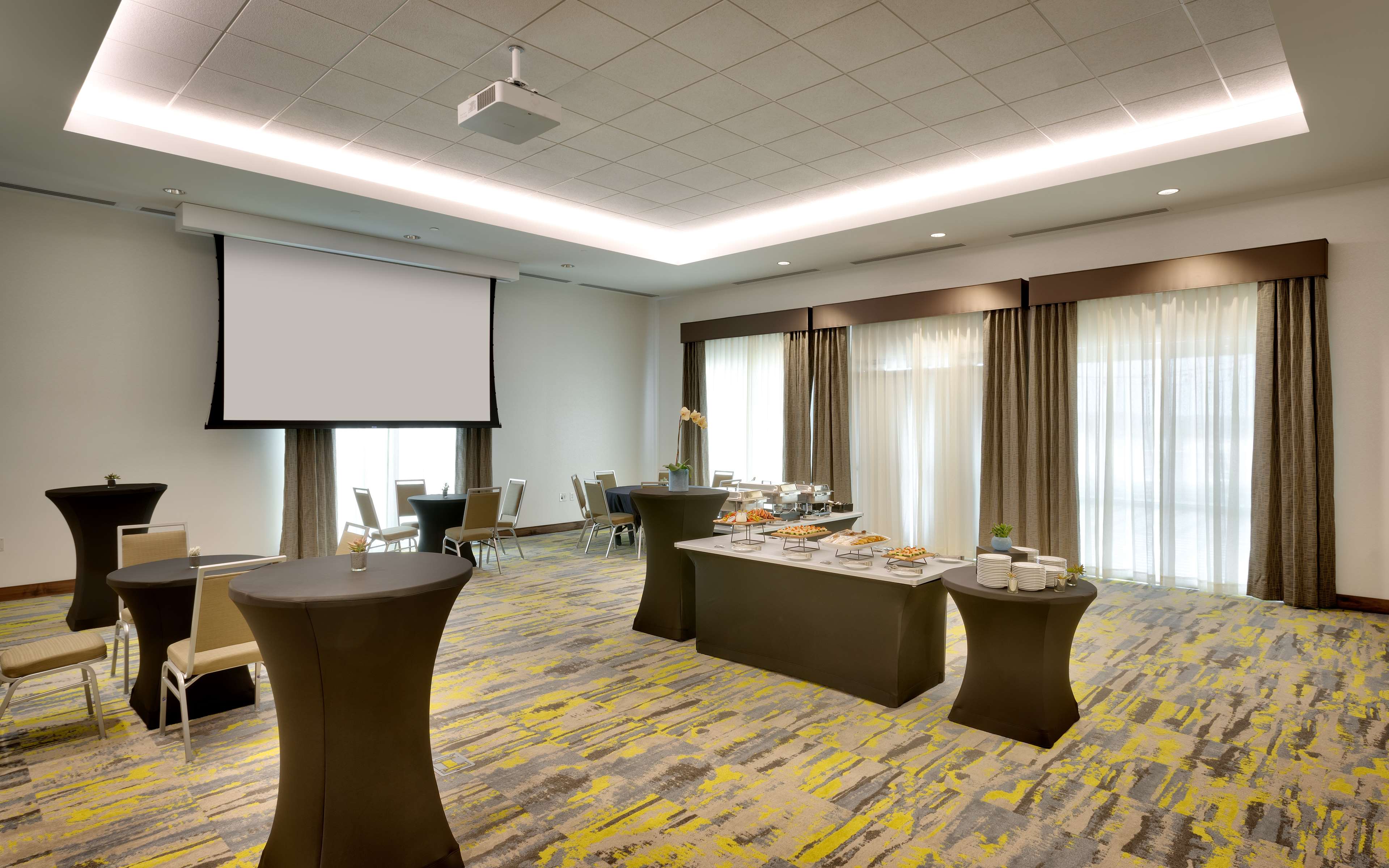 Hilton Garden Inn Lehi - photo 22