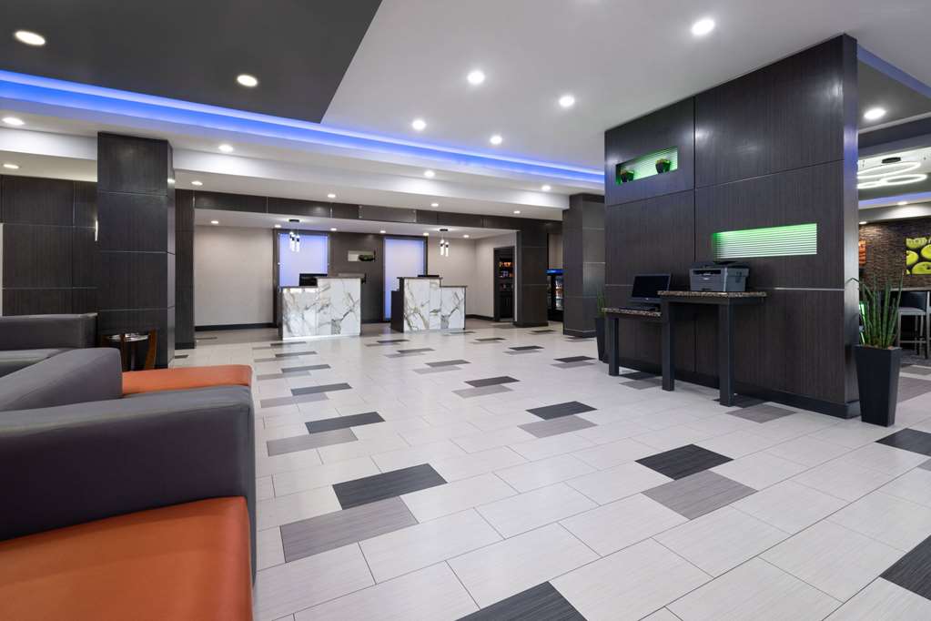 La Quinta Inn & Suites by Wyndham Muskogee - photo 5