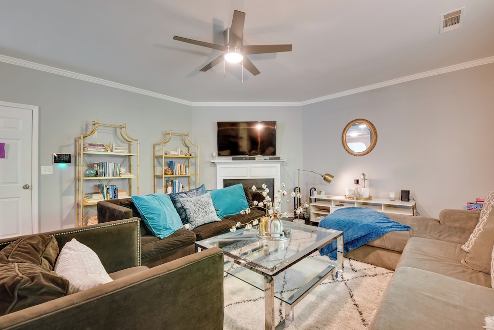 Snellville Abode Less Than 9 Mi to Stone Mtn Park — hotel in Snellville
