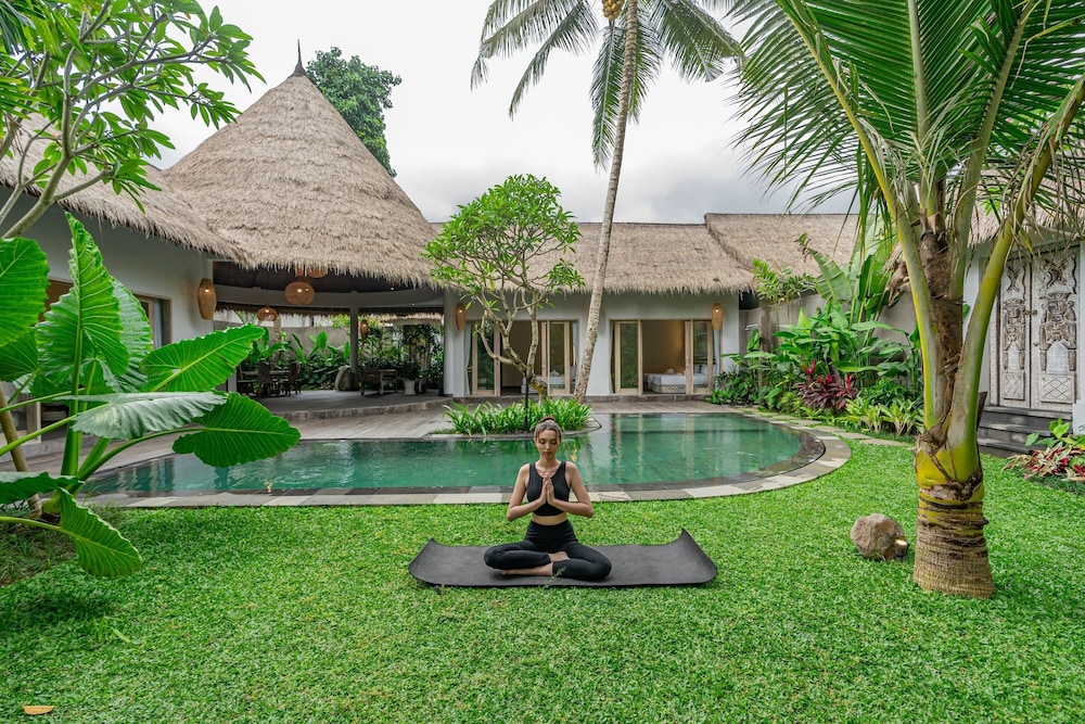 Brand New luxury 3BR Villa Ethnic Ubud 2 — 4-Star Luxury Hotel in Ubud, Indonesia