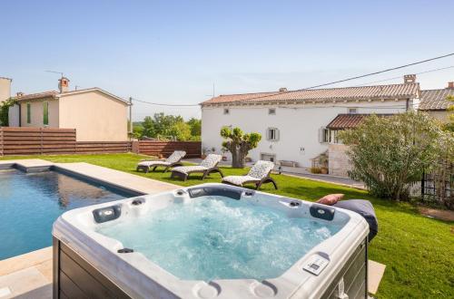 Villa Jona — 4-Star Luxury Hotel in Visignano, Croatia