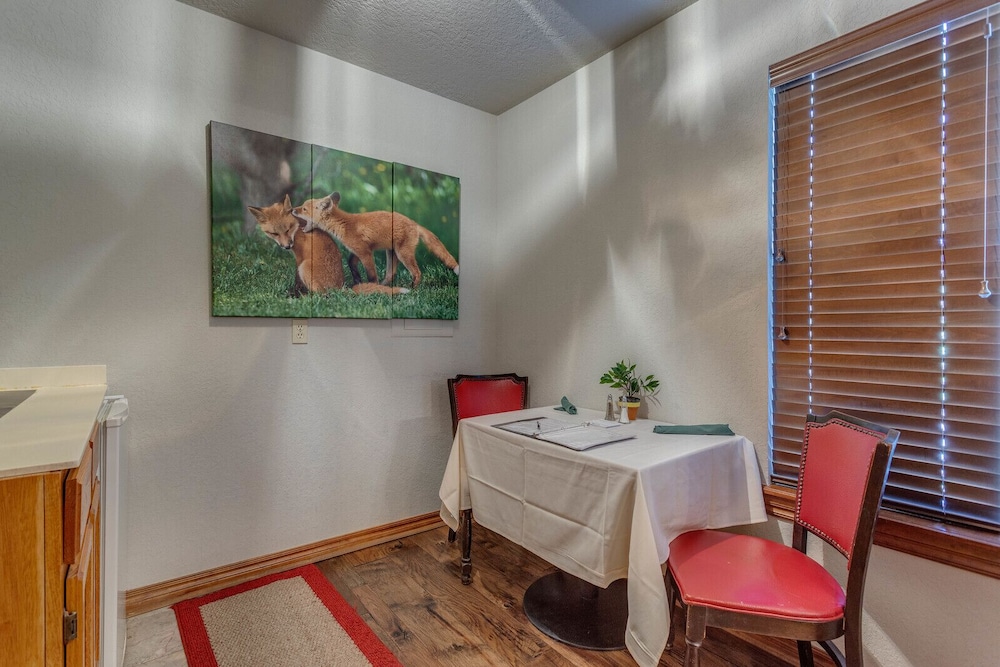 The Whispering Pines Inn Bed & Breakfast - photo 27