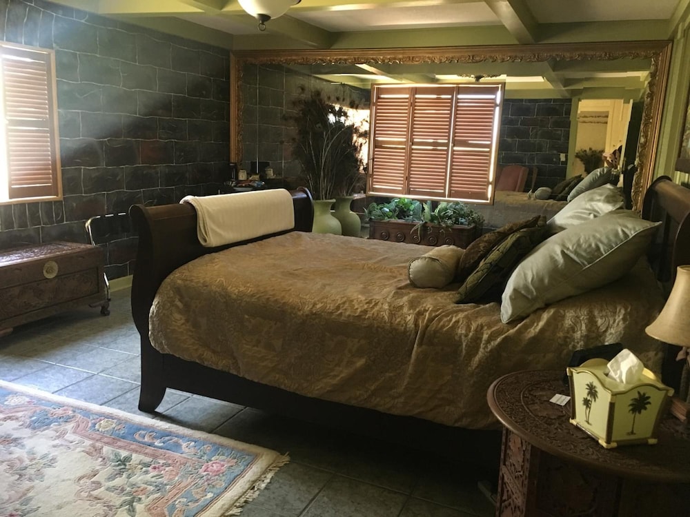 Shady Lady Bed & Breakfast - photo 12