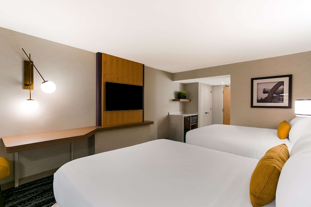 Best Western Premier The Central Hotel & Conference Center - photo 17