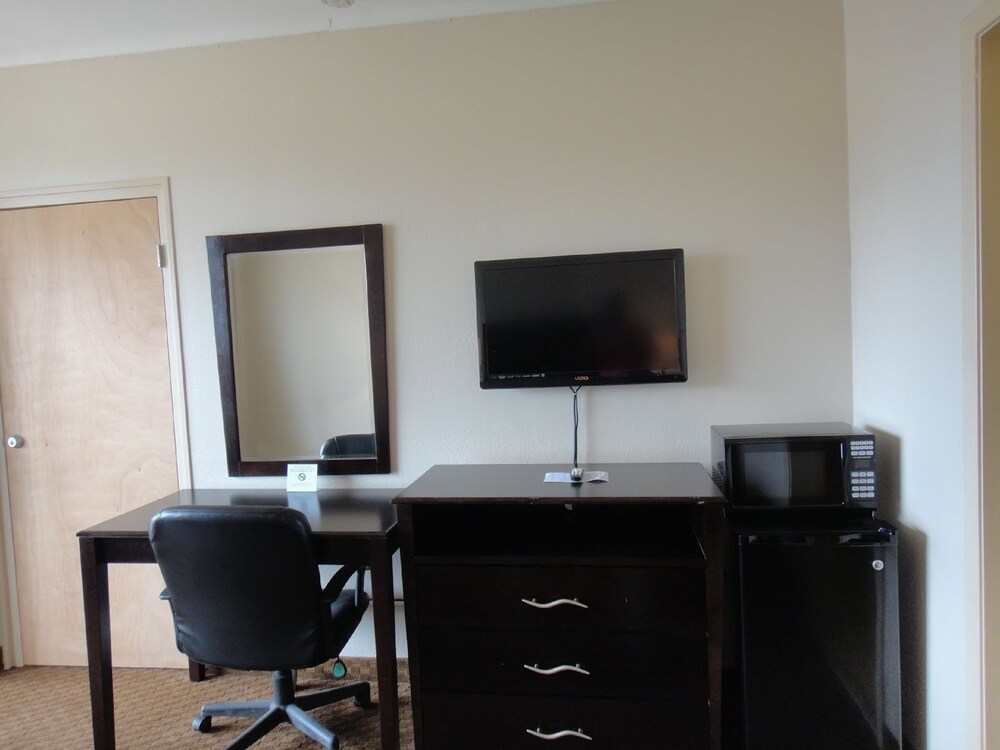Red River Inn Alexandria - photo 7