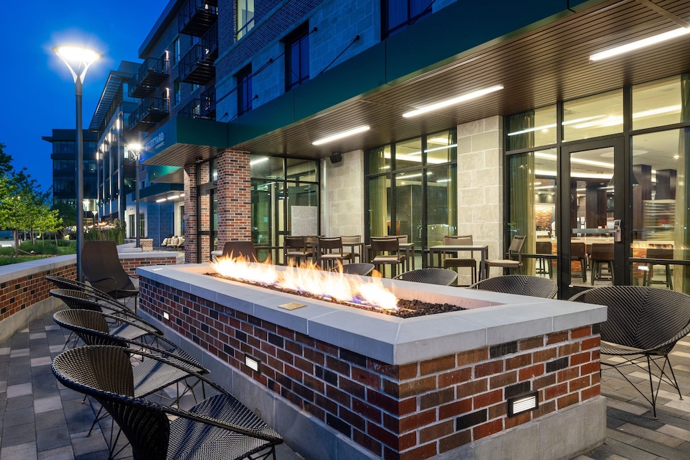 Courtyard by Marriott Houston Northeast - photo 32
