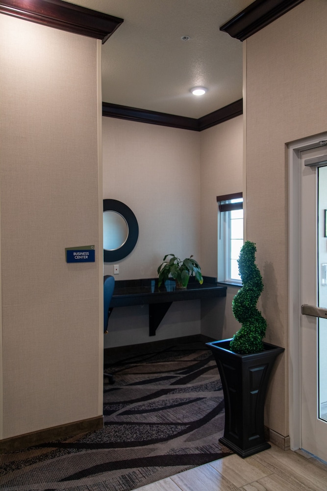 Cobblestone Inn & Suites of Springfield - photo 45