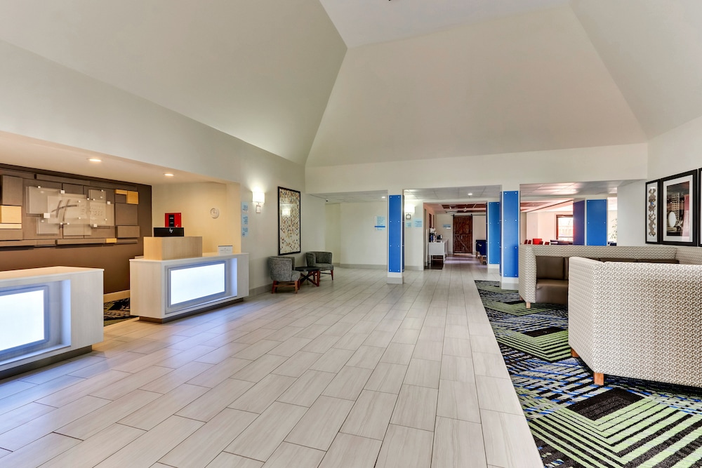 Holiday Inn Express Hotel & Suites Bad Axe by IHG - photo 55