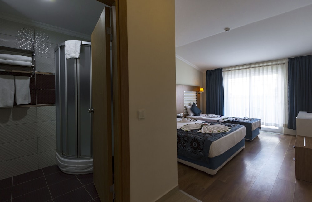 Armoni Paradise Beach Hotel All Inclusive in Alanya, Turkey