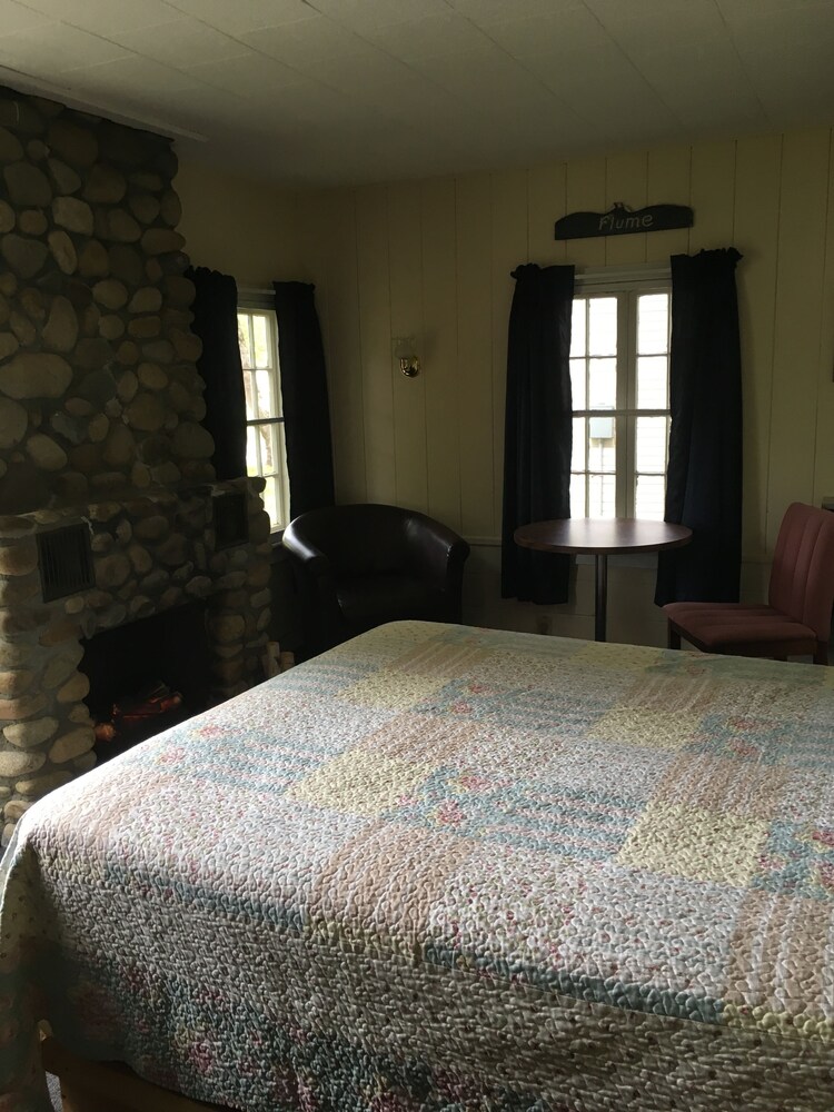 Gilcrest Cottages and Motels - photo 17