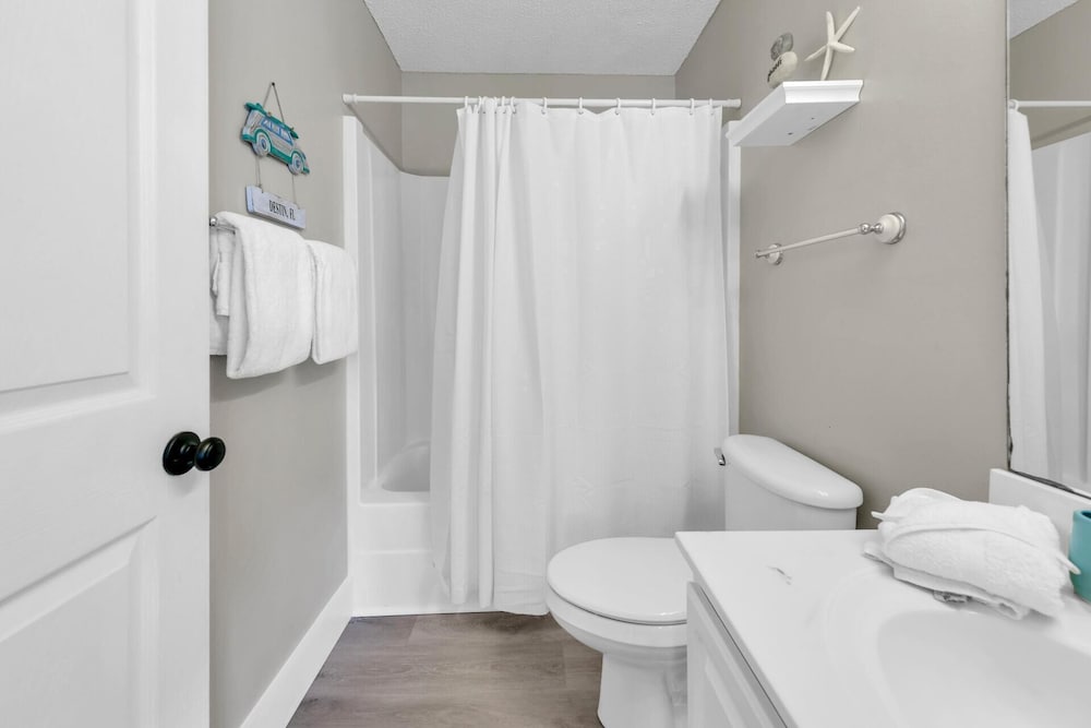 Crystal Village II Unit 16B - photo 22