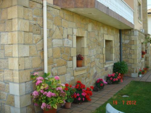 Residencial Santamaría — hotel in Santa Cruz De Bezana