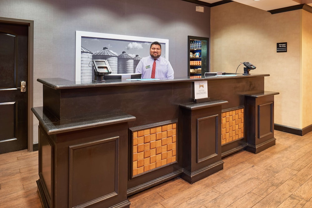 Hampton Inn & Suites Waco South - photo 5