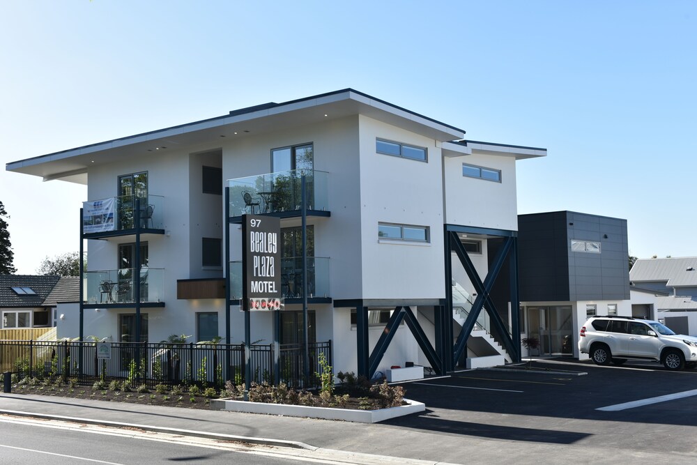 Bealey Plaza Motel — 4-Star Luxury Hotel in Christchurch, New Zealand
