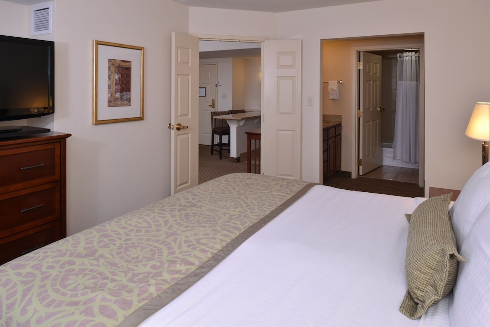 Staybridge Suites Indianapolis Airport by IHG - photo 26