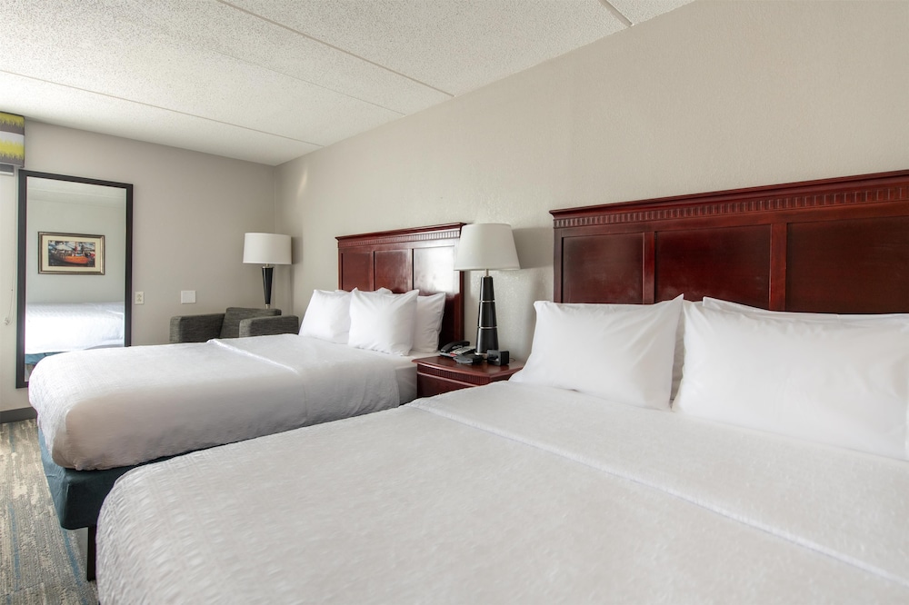 Hampton Inn Newport News Yorktown - photo 13
