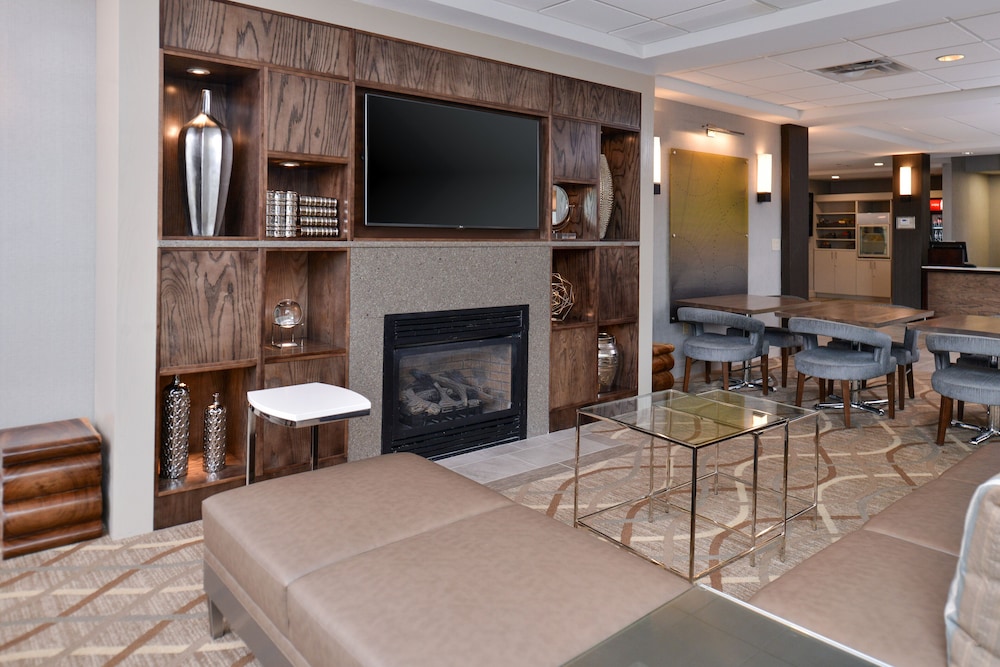 Holiday Inn Express Hotel & Suites Lafayette by IHG - photo 37