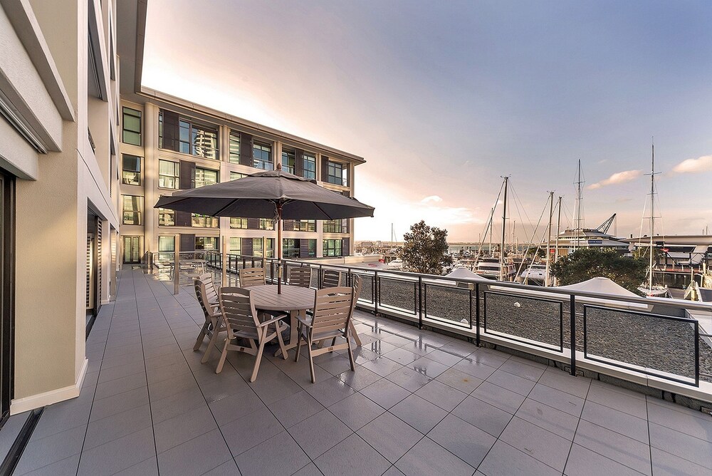 Pelicanstay at Auckland Waterfront — 4-Star Luxury Hotel in Auckland, New Zealand