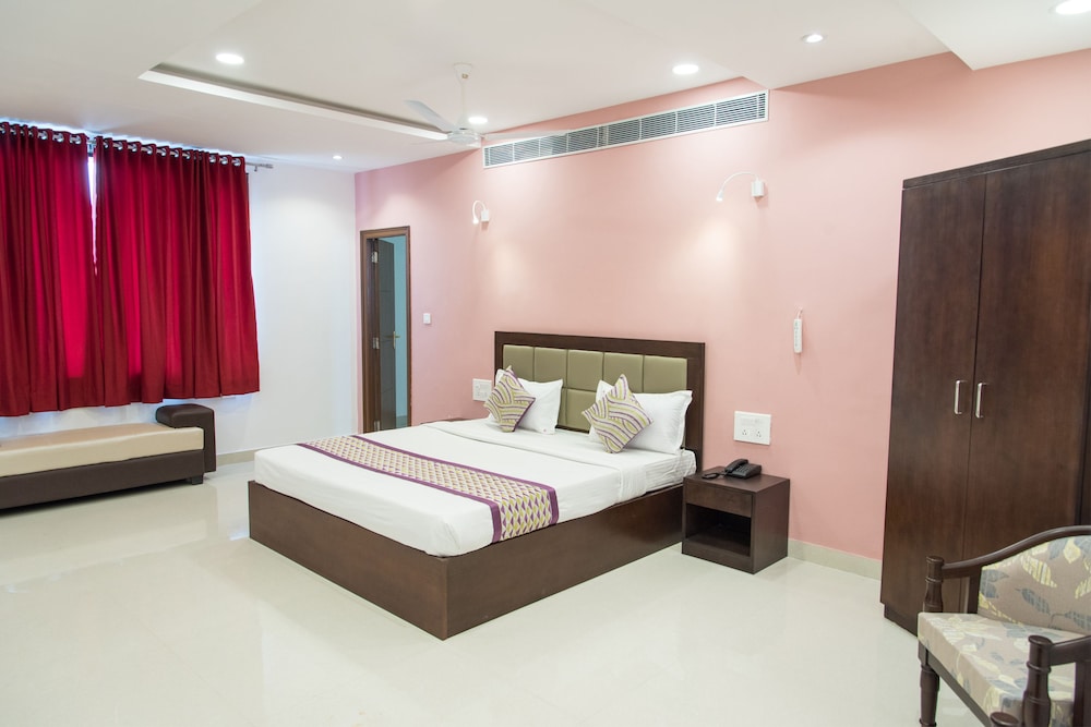 Oyo 10147 Hotel Icon - last minute hotel in Udaipur